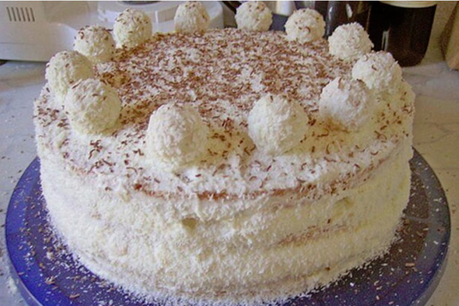 Tort Raffaello, un desert la fel de delicios ca si bomboanele Raffaello